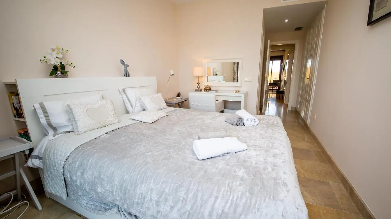 Duquesa Village 16,62,32 Manilva Spain